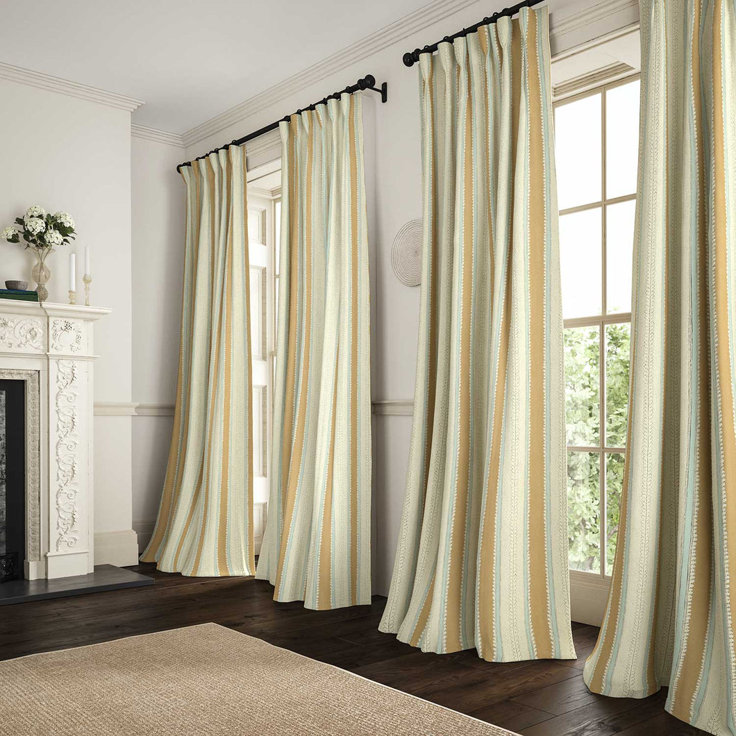 LF2473C Dimity 11 Biscuit