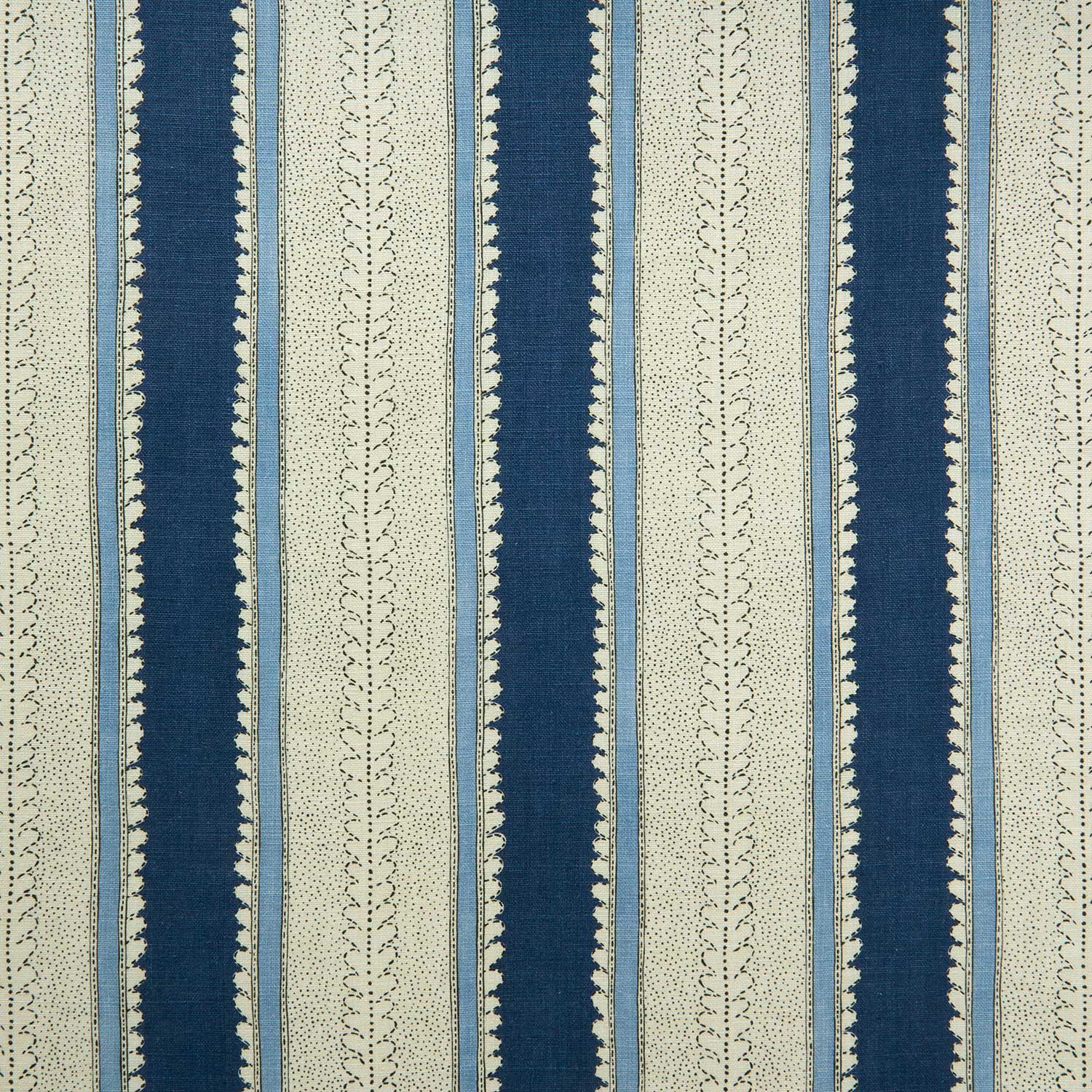 LF2473C Dimity 18 Ultramarine