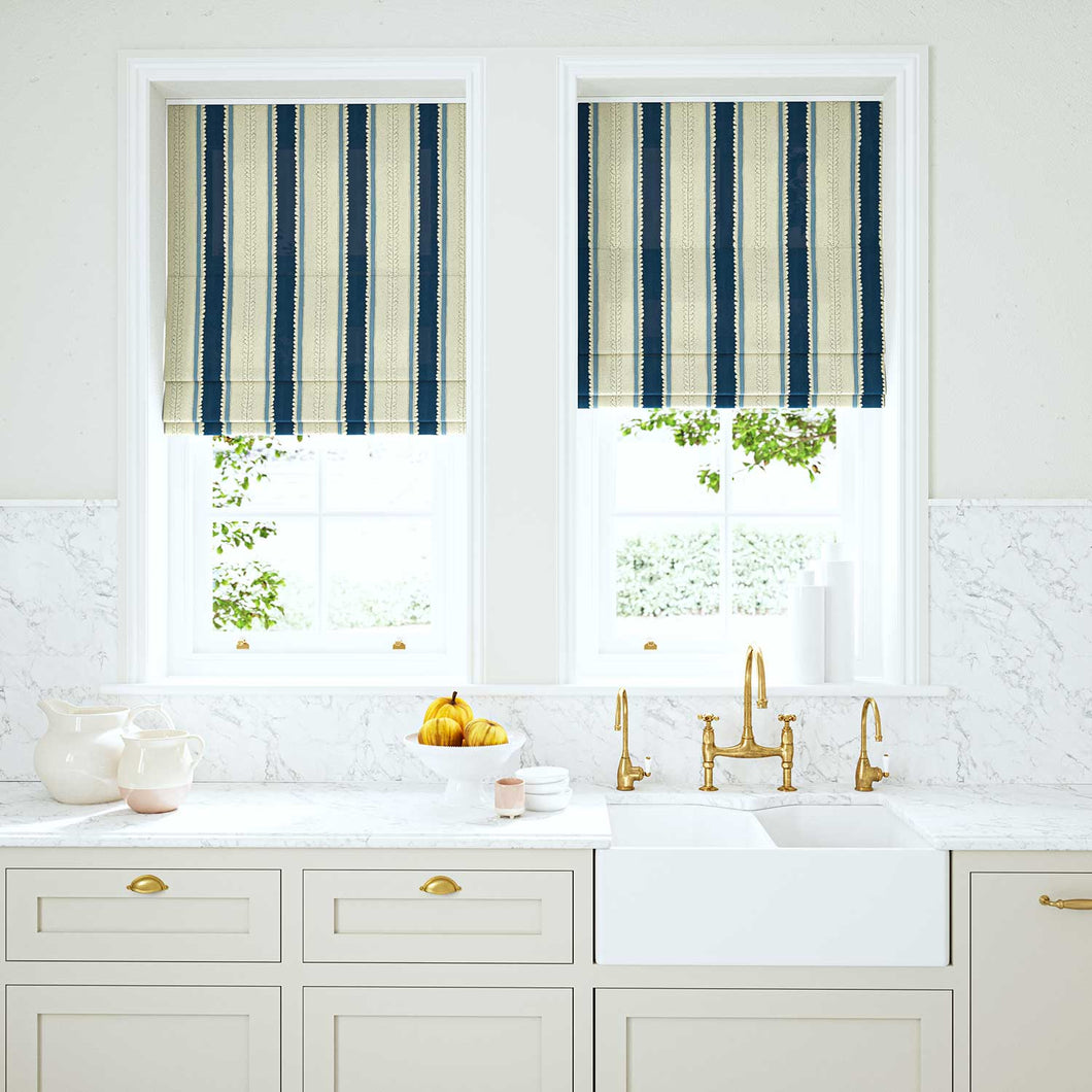 LF2473C Dimity 18 Ultramarine