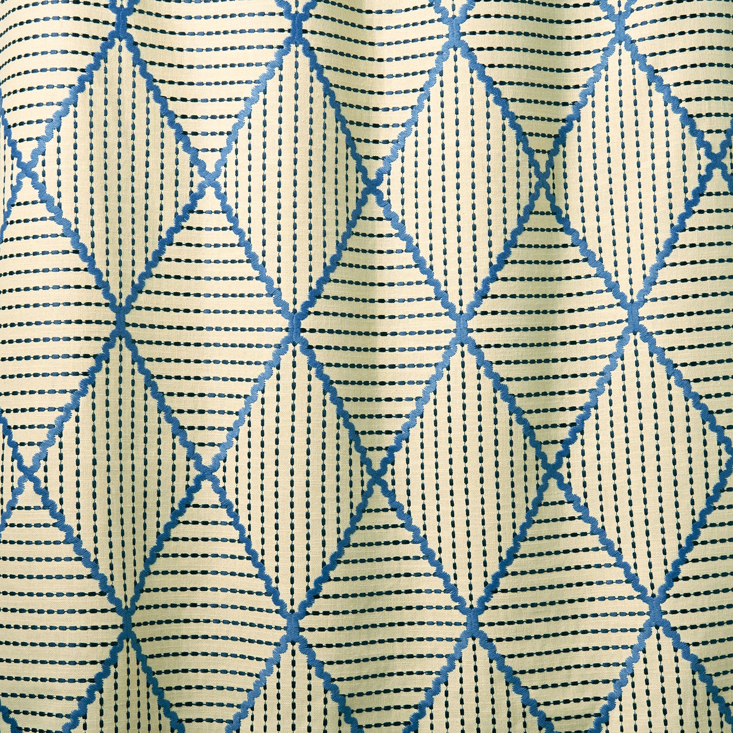 LF2490C Oberon 3 Lake